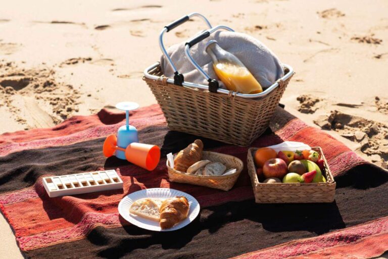 Co warto jeść podczas wakacji nad morzem